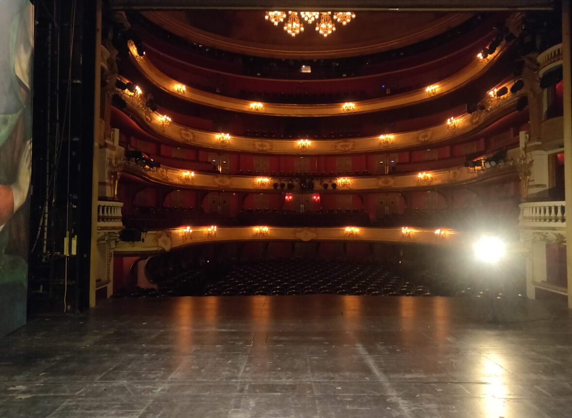 Comedie Francaise Salle Richelieu Servante Ame du theatre bougeoir servante