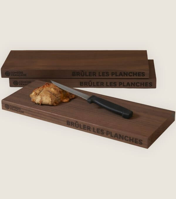 Planche a decouper bruler les planches comedie francaise stefania di petrillo