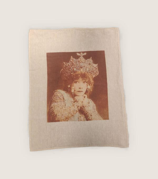 Serie Limitee Louise Comedie Francaise Linge de maison en lin ARchives Sarah Berhardt theatre